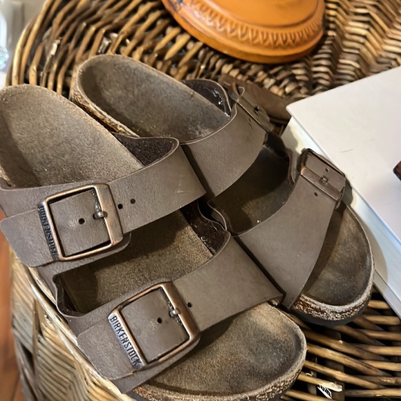 Kids Birkenstock Brown Sandals/ Size 1 - Picture 4 of 5